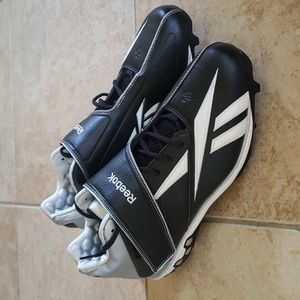 NWOB Reebok Baseball Metal Spike Cleats